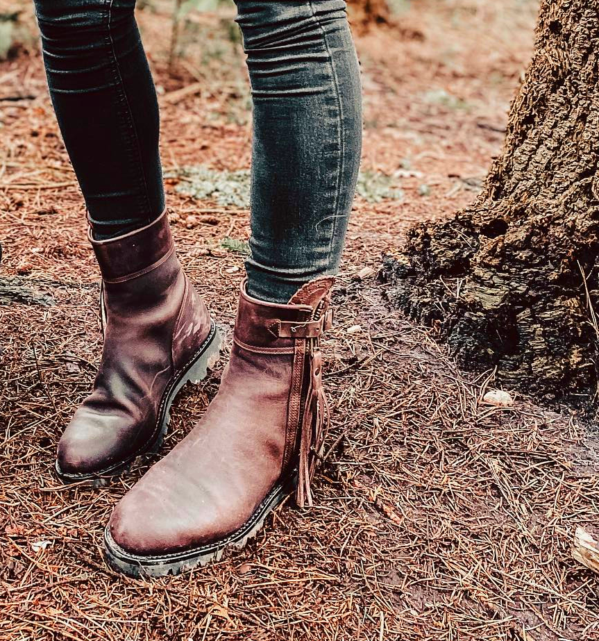 de Camino Waterproof Cropped Tassel Boots